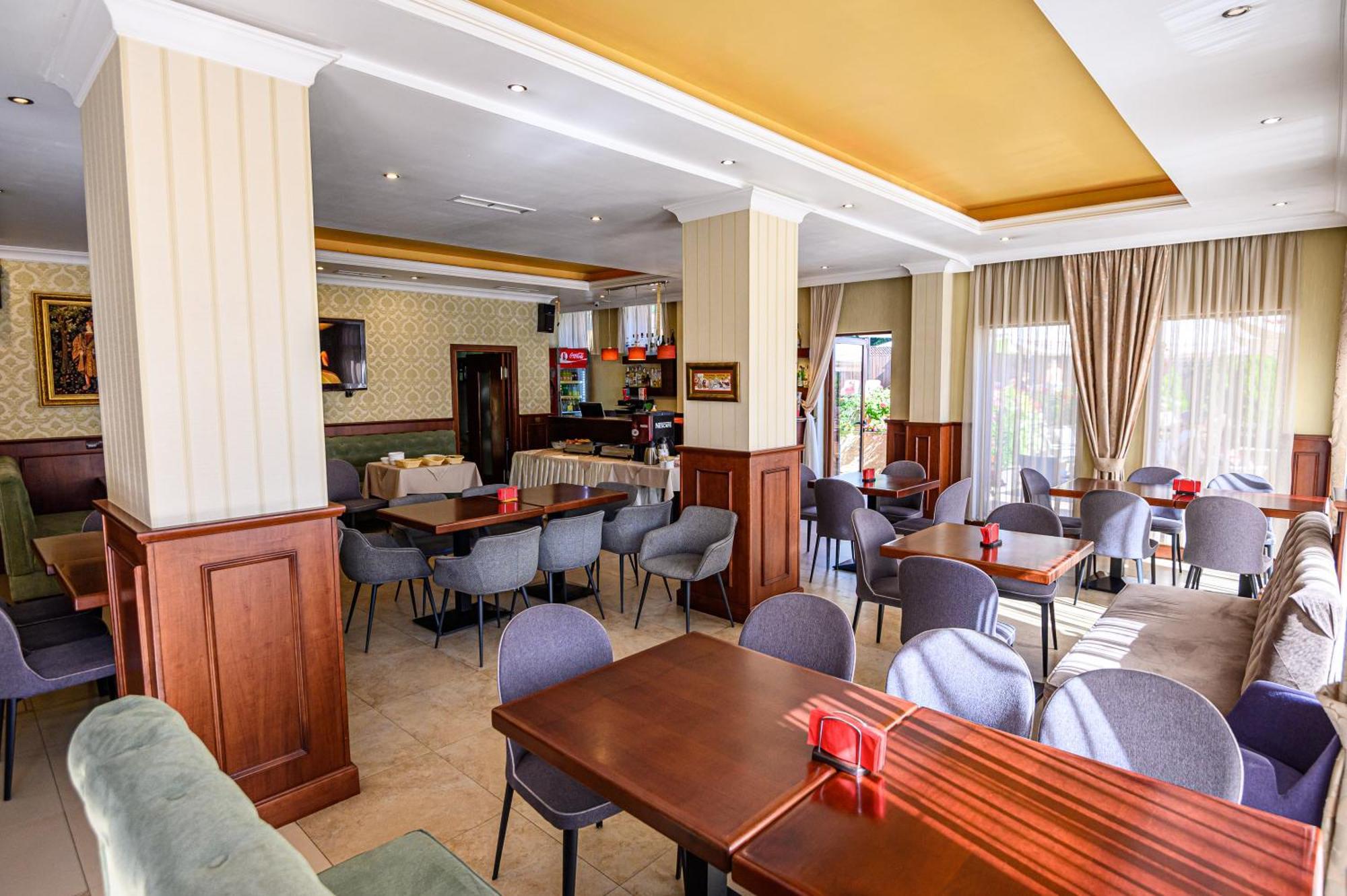 Aquilon Hotel & Thermal Pools Banya  Luaran gambar